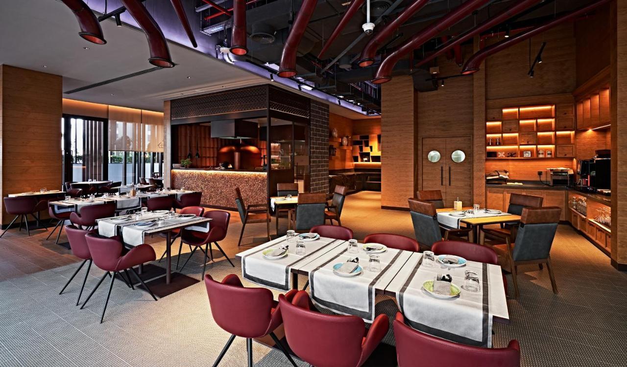 Revier Hotel Dubai Bagian luar foto