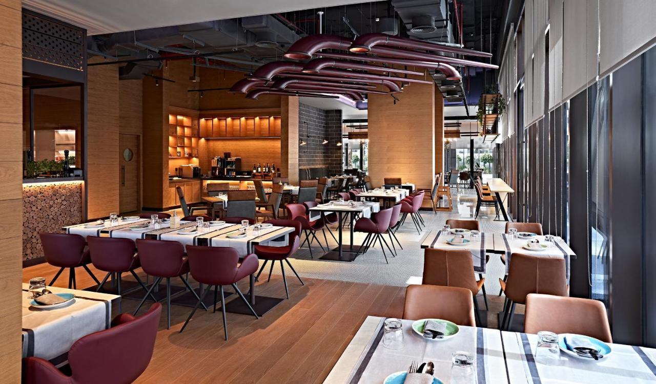 Revier Hotel Dubai Bagian luar foto