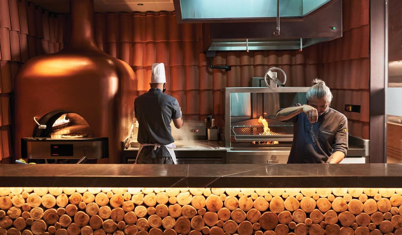 Revier Hotel Dubai Bagian luar foto